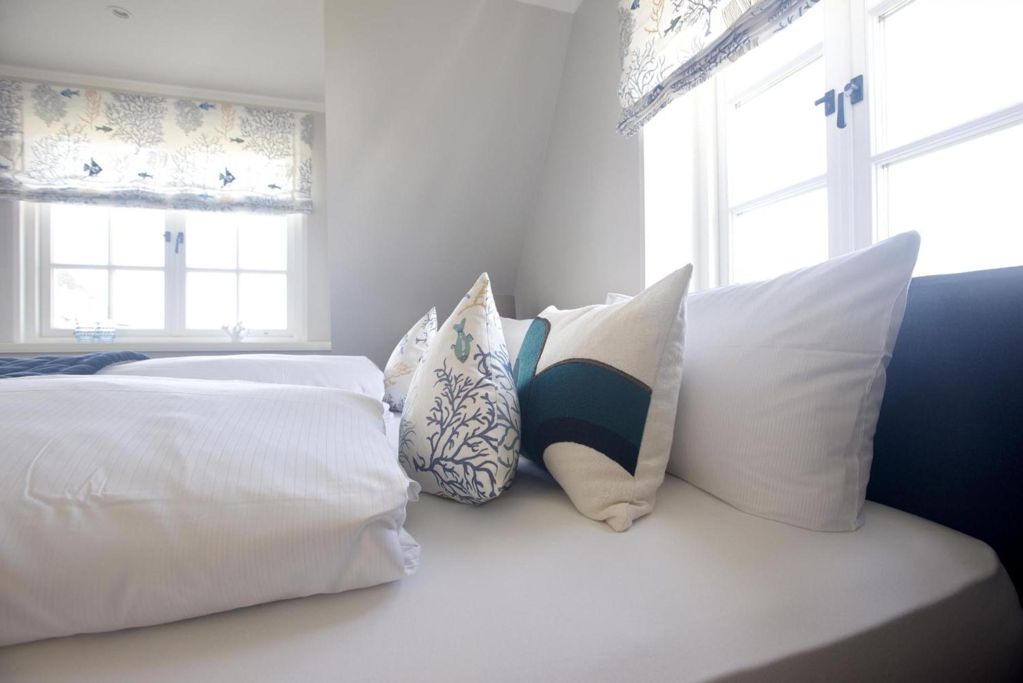 Neu! Ferienhaus Litj Horsa Hoog - Luxus, Lage, Leichtigkeit Mit Wellenrauschen In Wenningstedt Sylt Exteriér fotografie